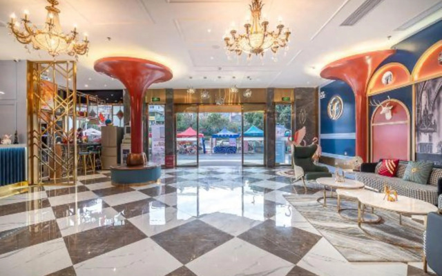 Arc de Triomphe Hotel