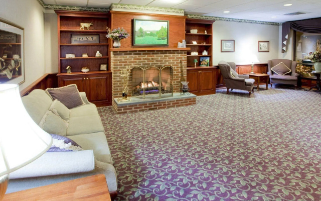 Round Hill Inn