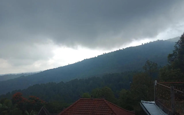 Adila Warung And Homestay