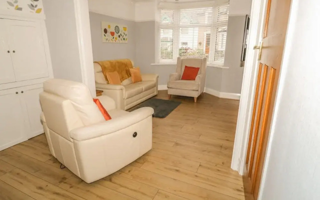 Ty Mair Holiday Cottage