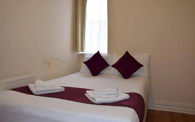 Queens Drive Hotel