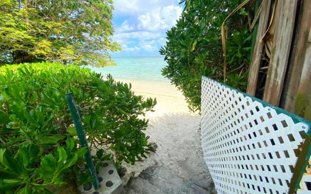 MOOREA - Fare Tiki Beach