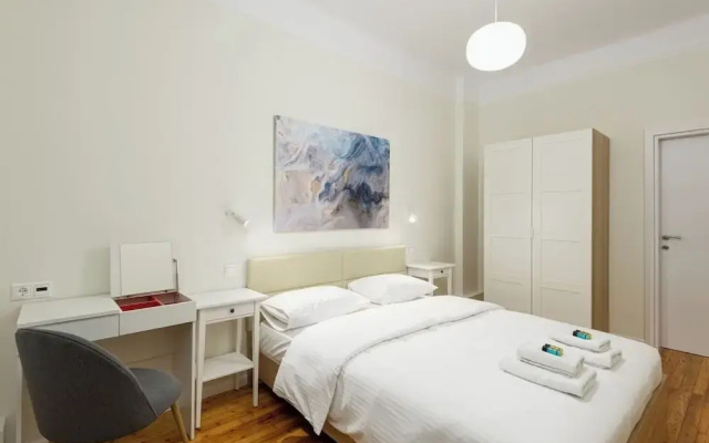 Trentatre, Nilie Hospitality MGMT