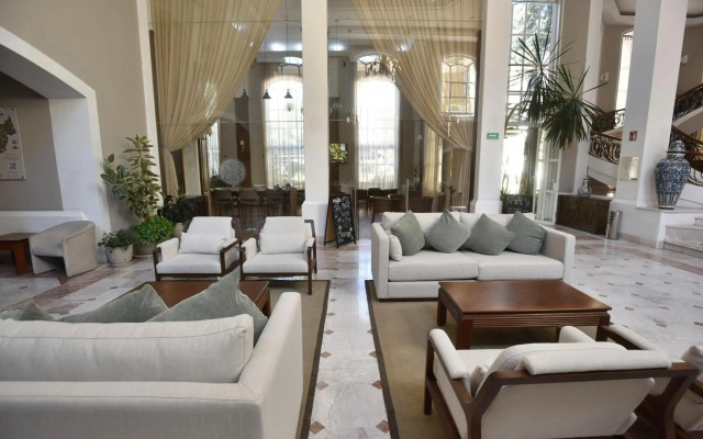 Plaza Camelinas Hotel