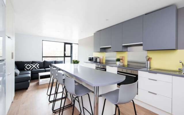 Modern Student-Only Ensuite Rooms in Central Portsmouth