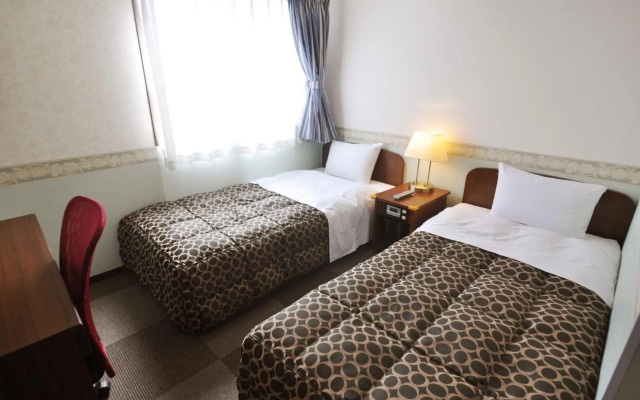 Futsukaichi Green Hotel