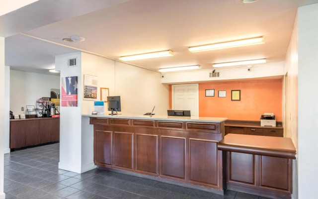 Motel 6 Pooler, GA - Savannah Airport