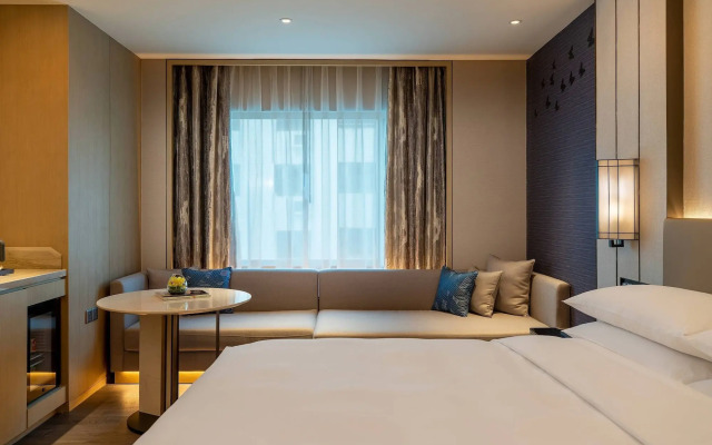 Renaissance Shenzhen Luohu Hotel