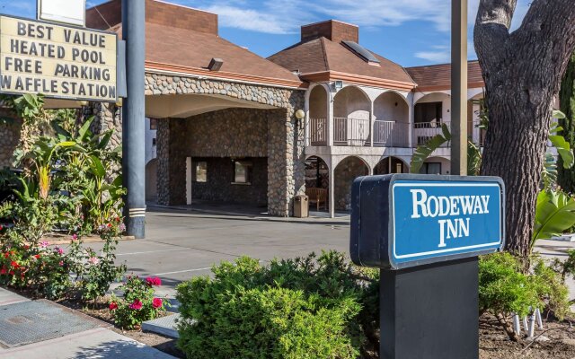 Rodeway Inn Magic Mountain Area