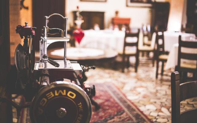 Quari Hotel Restaurant & Pizza