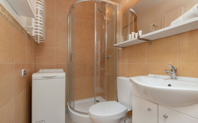 Cosy Apartment in Gdańsk by Renters