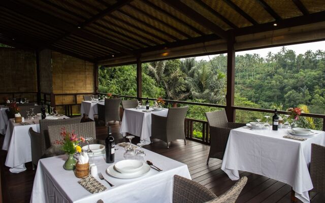 Suarapura Resort and SPA