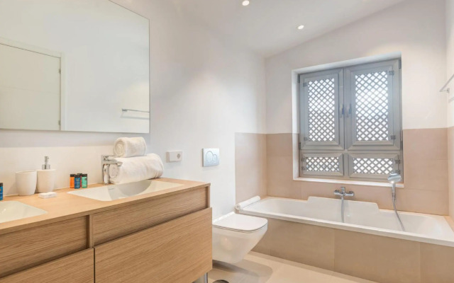 Bentor 3-1 PENTHOUSE JACUZZI POOL VIEW 3B