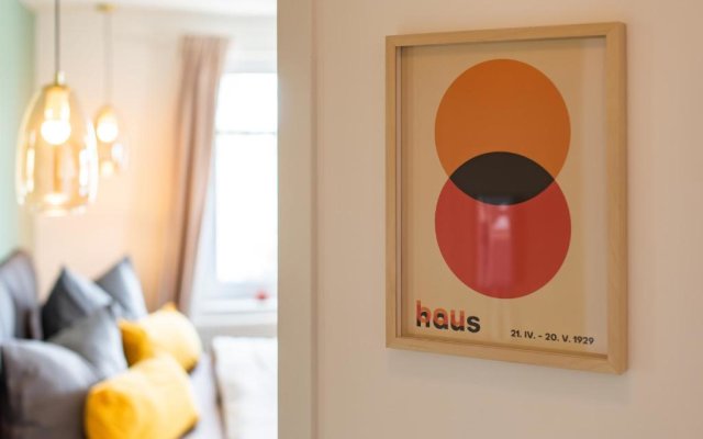 Bauhaus Apartment - Netflix & Wifi
