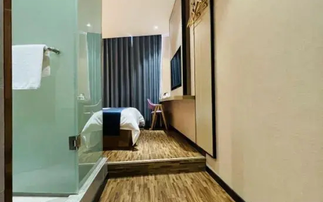 LangFeng Fengyuan Hotel
