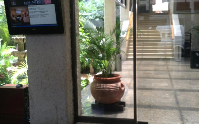 Hotel Los Aluxes