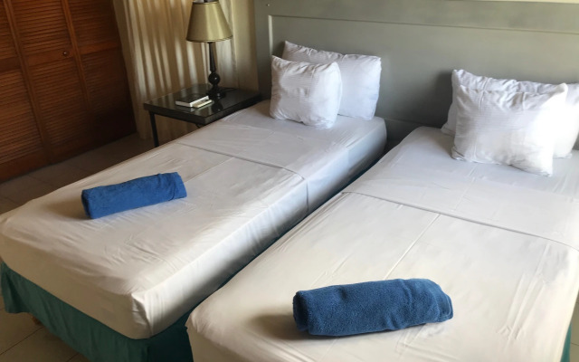 Coconut Court Beach Hotel