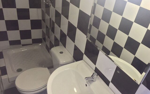 Estudio cercano a Plaza Castilla CBA1