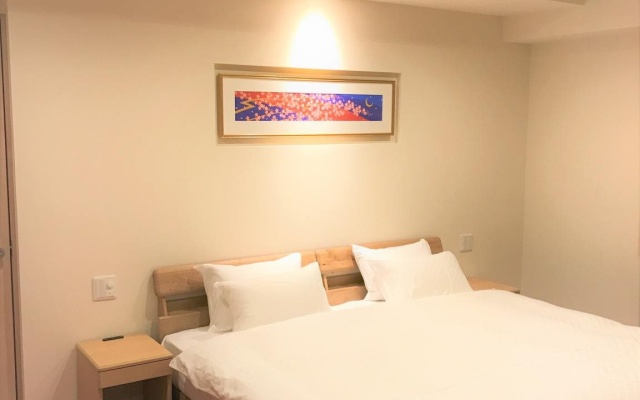 SAKURA Suite – Guest Rooms – Kyoto