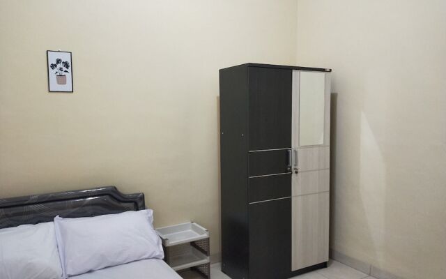 OYO Life 93257 Kos Anugerah