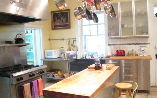 Allegheny Street Bed & Breakfast