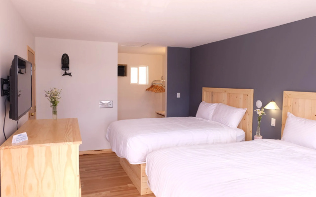 Golden Village Lodge
