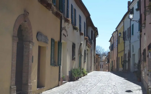 Cottage in Montefiore Near Forest and Beach