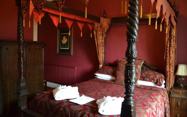 The Red Lion Hotel