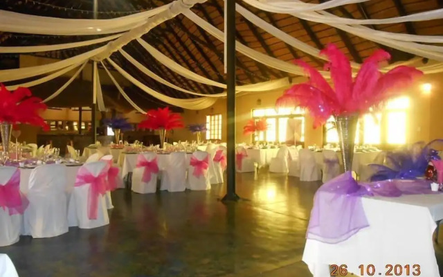 Thatch Palace Lodge