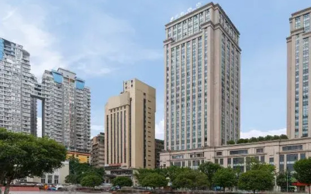 Country Inn & Suites by Radisson Chongqing Wanzhou Wanda Plaza