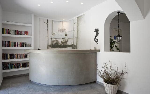 Hippocampus Hotel