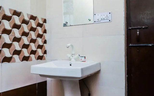 OYO 37194 Hotel Royal India