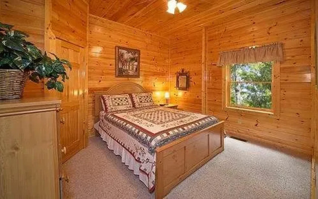 Robin's Rest by RedAwning