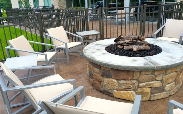 Holiday Inn Express & Suites Oswego by IHG