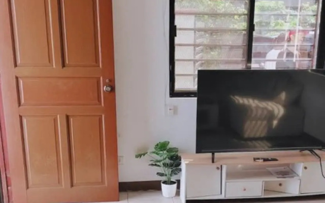 Elisha's Staycation Place-your Home Away From Home