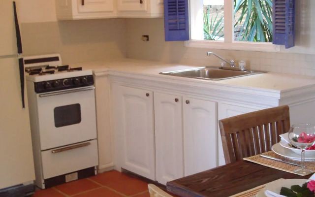 Galley Bay Cottages