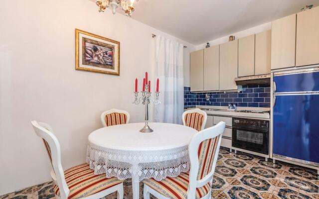 Amazing Home in Klimno With Wifi and 5 Bedrooms