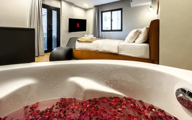 The 2bdr Obsidian Jacuzzi Stay 5min to CAI Airport