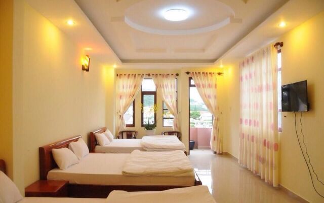 Huong Mai Glamorous Homestay