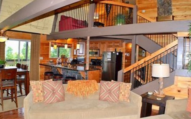 Chateau Sur LaMont Mountain Views