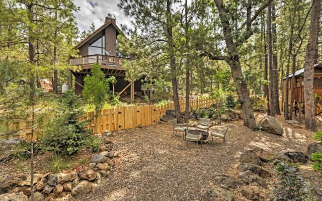 Pet-friendly Munds Park Retreat w/ Wraparound Deck