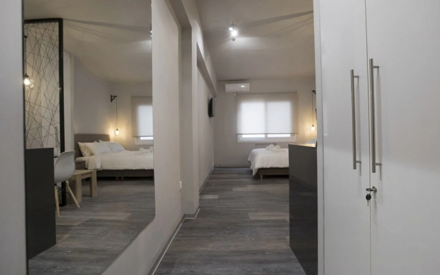 Homelike Studio in the Heart of City 2 by GHH