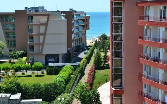 Studio in Villa Astoria