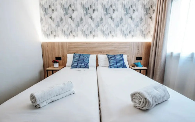 Sweet Lloret Suites