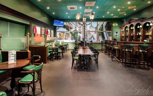 Hotel Victor Pruszków DeSilva