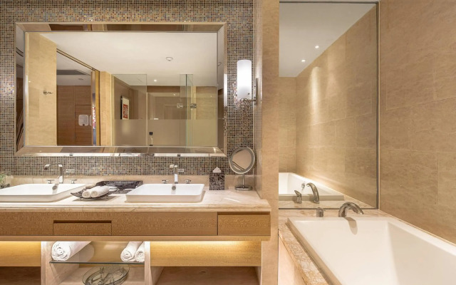Renaissance Chengdu Hotel