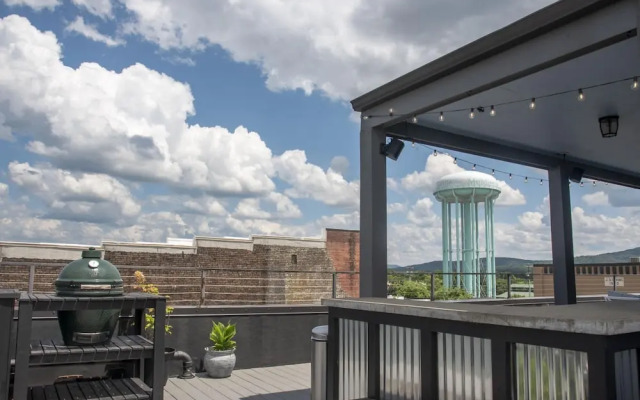 Rooftop on Main Street Downtown Mcminnville