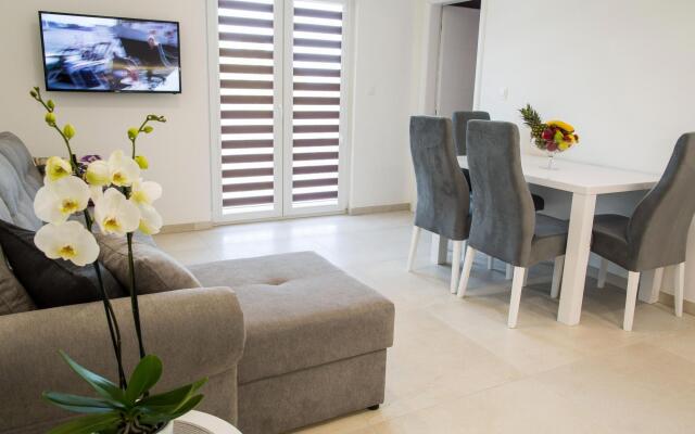 Plush Apartment in Imotski near Blue & Red Lakes