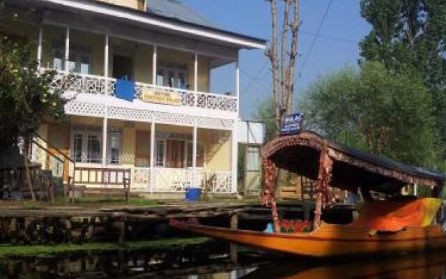 Chachoo Palace