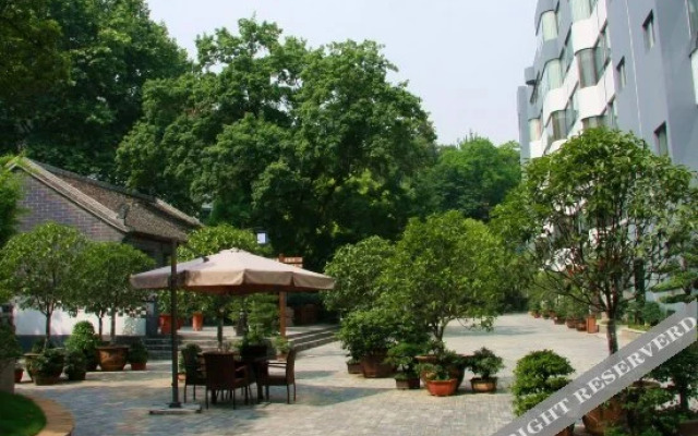 Xiangyang Rongting Guest House